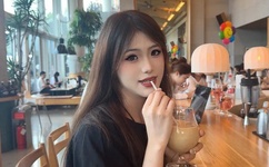 衣服一扯小兔子出来了